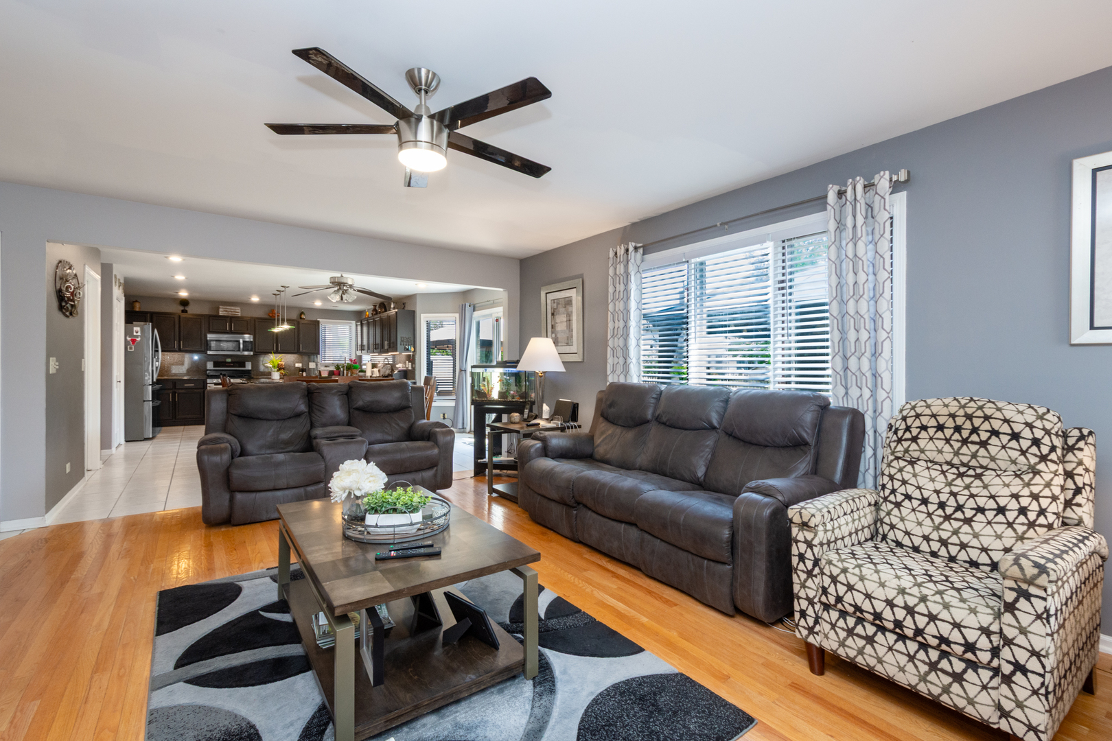 541 North 4th Avenue Addison IL 60101