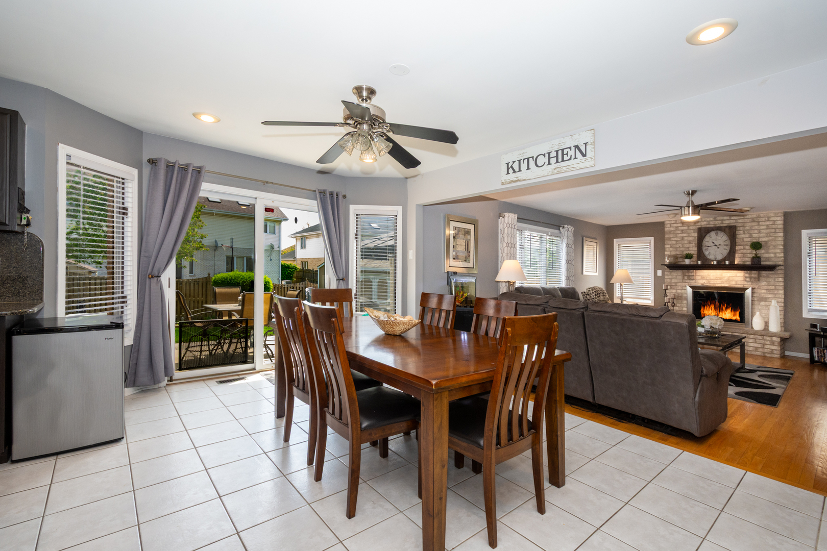 541 North 4th Avenue Addison IL 60101