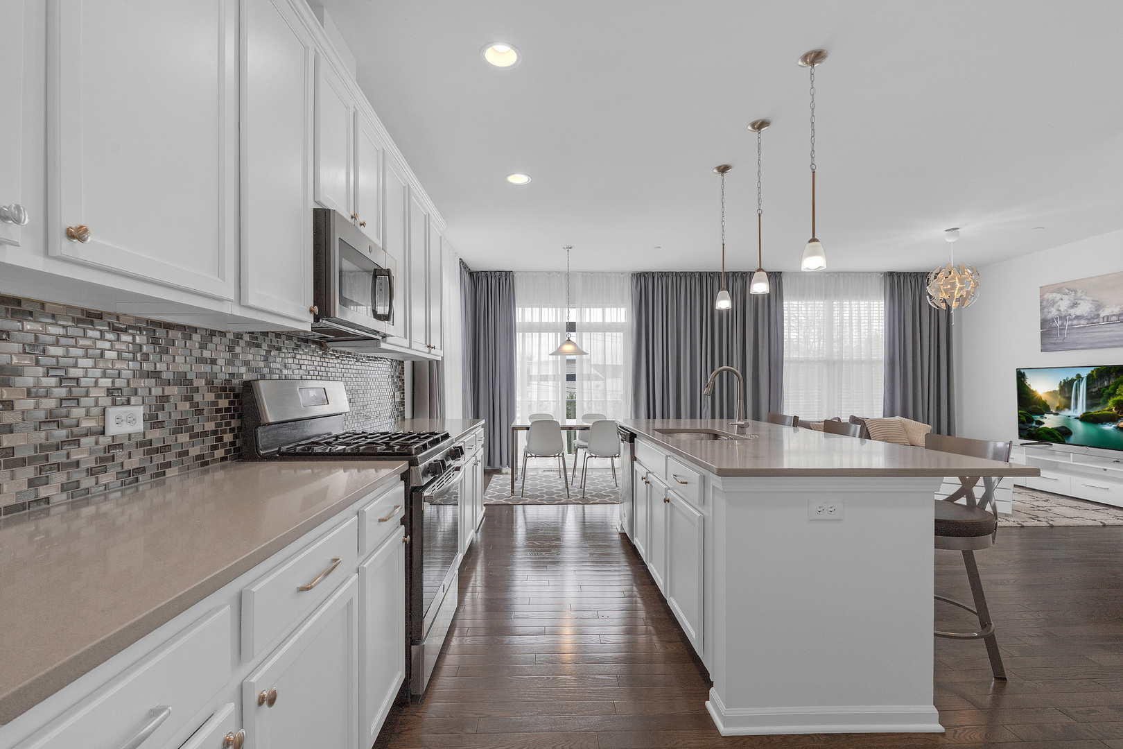 1134 East Bauer Road Naperville IL 60563