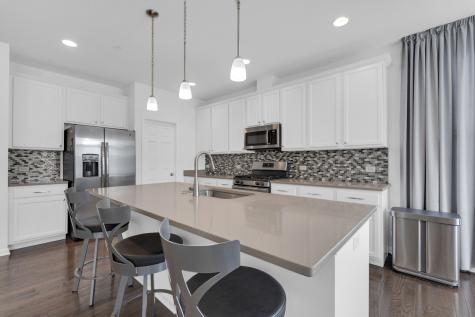1134 East Bauer Road Naperville IL 60563