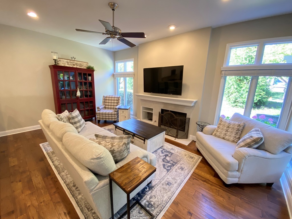 2428 Ridgewood Court Aurora IL 60502