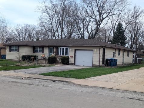 209 Hickory Lane Momence IL 60954
