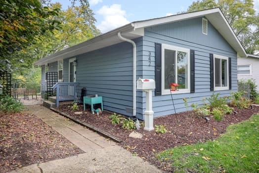 342 Seminole Lane Carol Stream IL 60188