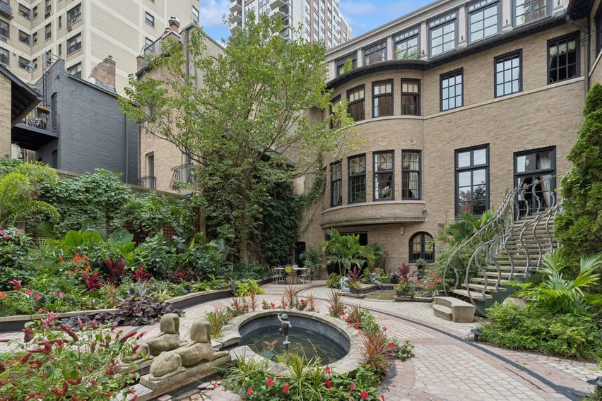 1355 North Astor Street Chicago IL 60610