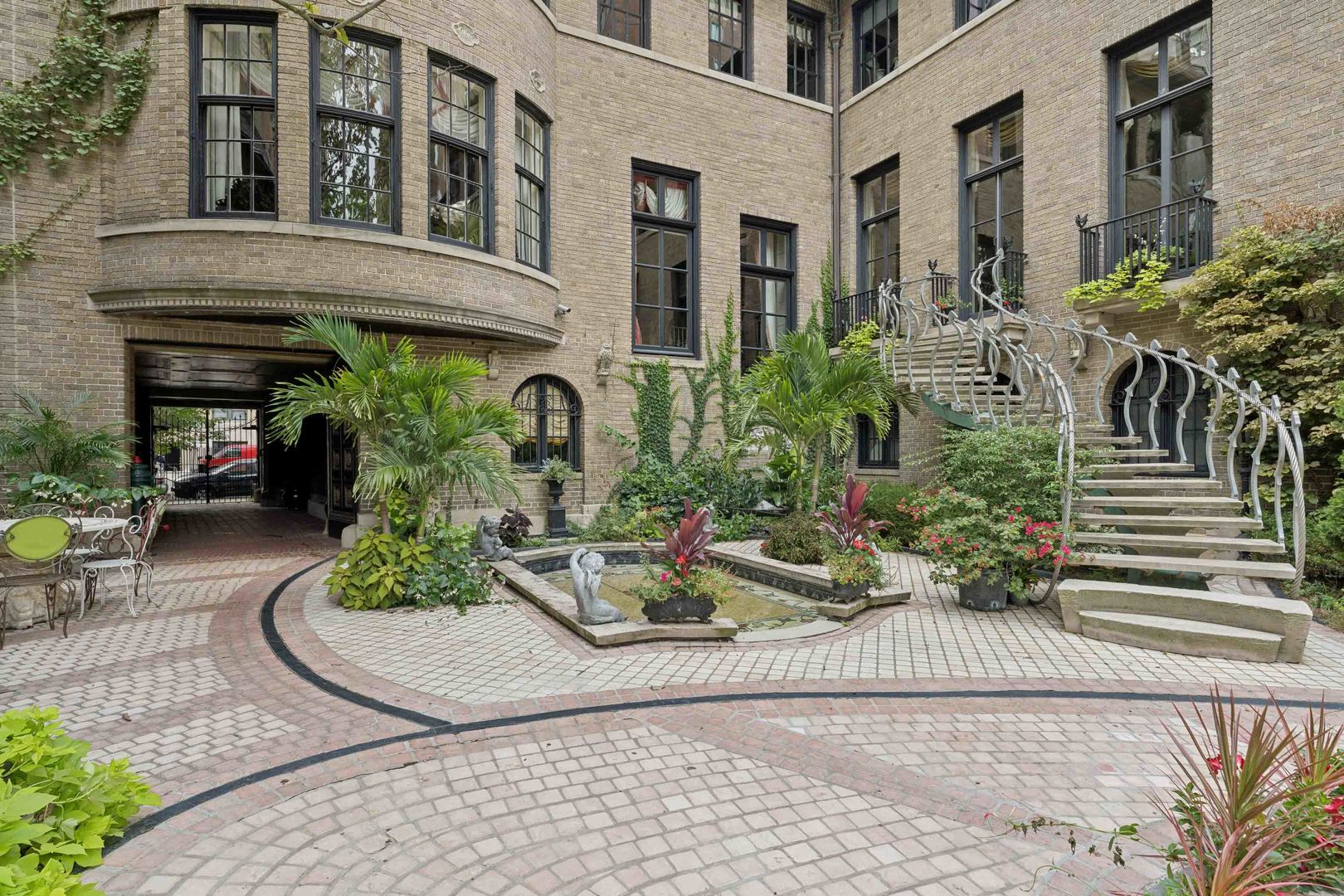 1355 North Astor Street Chicago IL 60610