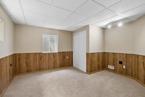 139 North Crooked Lake Lane Lindenhurst IL 60046
