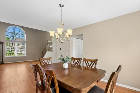 139 North Crooked Lake Lane Lindenhurst IL 60046