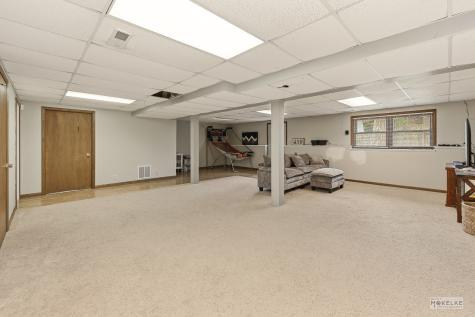 27 Hickory Loop Drive Sandwich IL 60548
