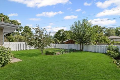 1605 East Frederick Street Arlington Heights IL 60004