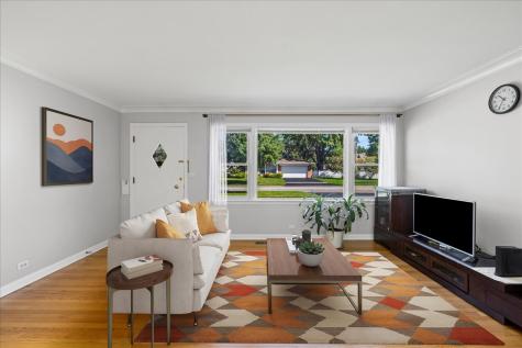 1605 East Frederick Street Arlington Heights IL 60004