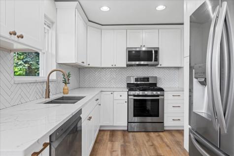 1605 East Frederick Street Arlington Heights IL 60004