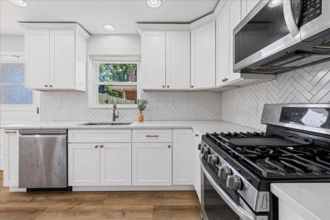 1605 East Frederick Street Arlington Heights IL 60004