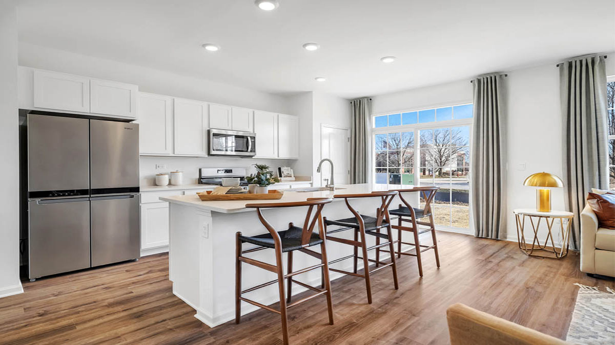 1704 Baler Avenue Aurora IL 60503