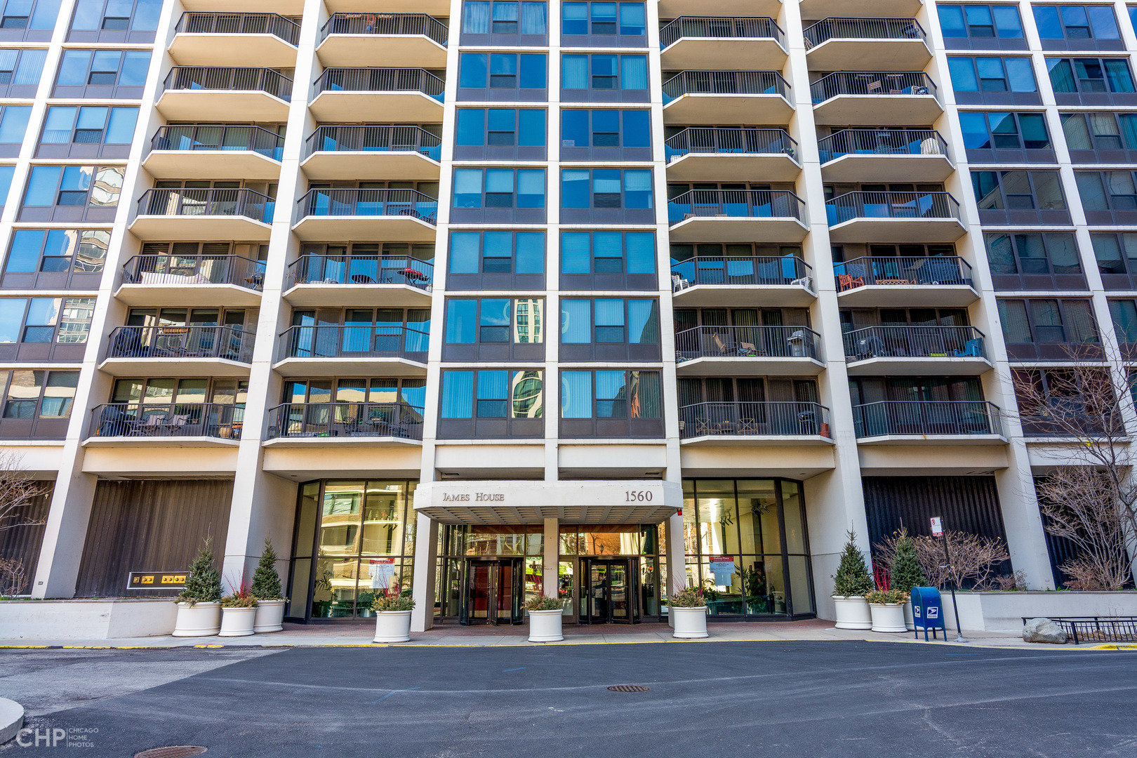 1560 North Sandburg Terrace N Chicago IL 60610