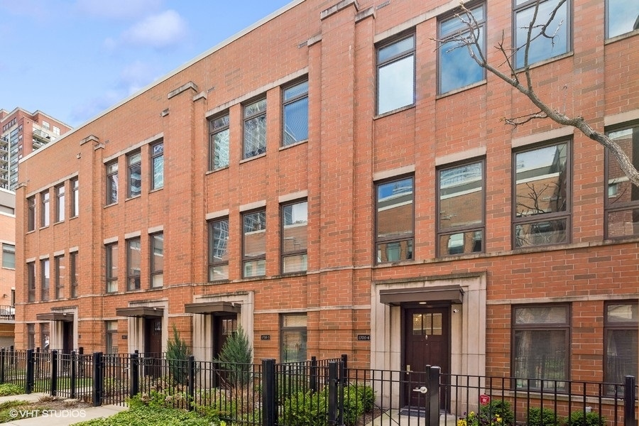 1700 South Prairie Avenue Chicago IL 60616