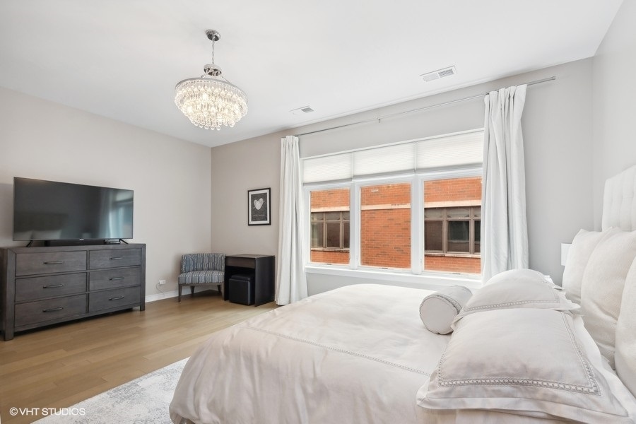 1700 South Prairie Avenue Chicago IL 60616
