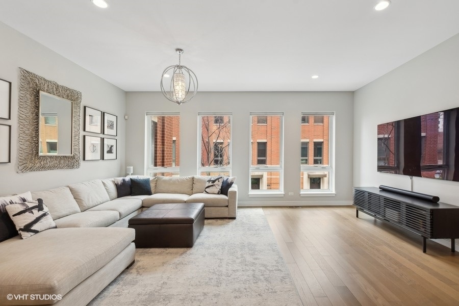 1700 South Prairie Avenue Chicago IL 60616