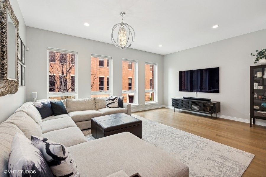 1700 South Prairie Avenue Chicago IL 60616