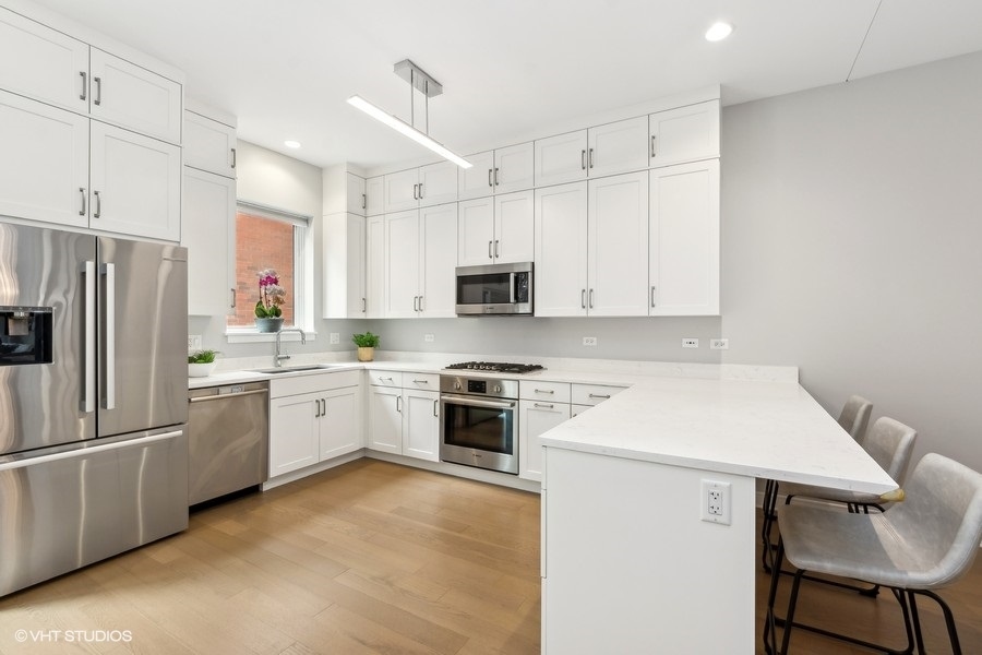 1700 South Prairie Avenue Chicago IL 60616
