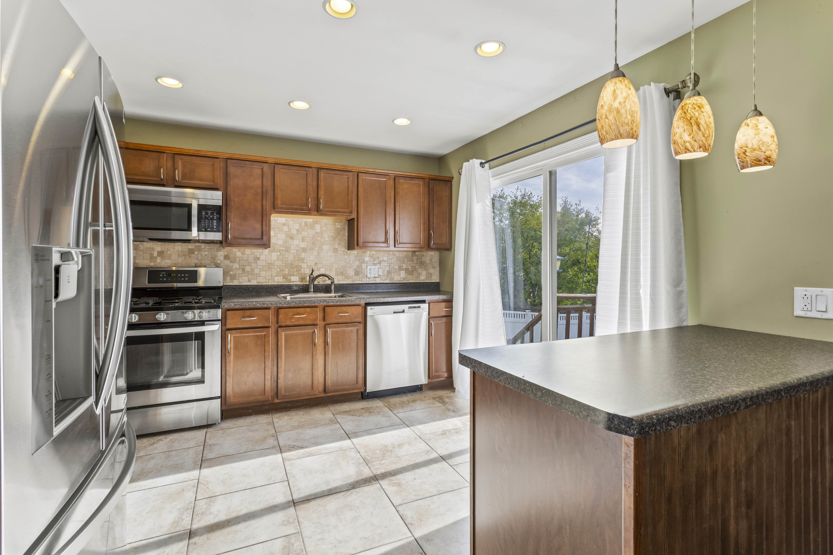 557 Cottonwood Circle Bolingbrook IL 60440