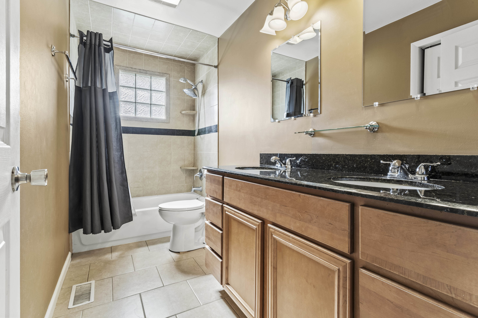 557 Cottonwood Circle Bolingbrook IL 60440