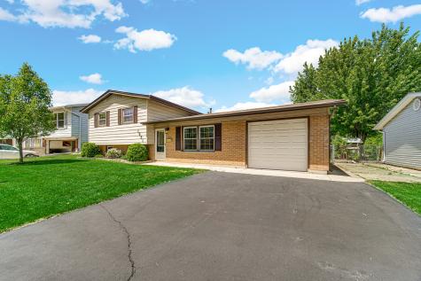 1551 Spruce Avenue Hanover Park IL 60133