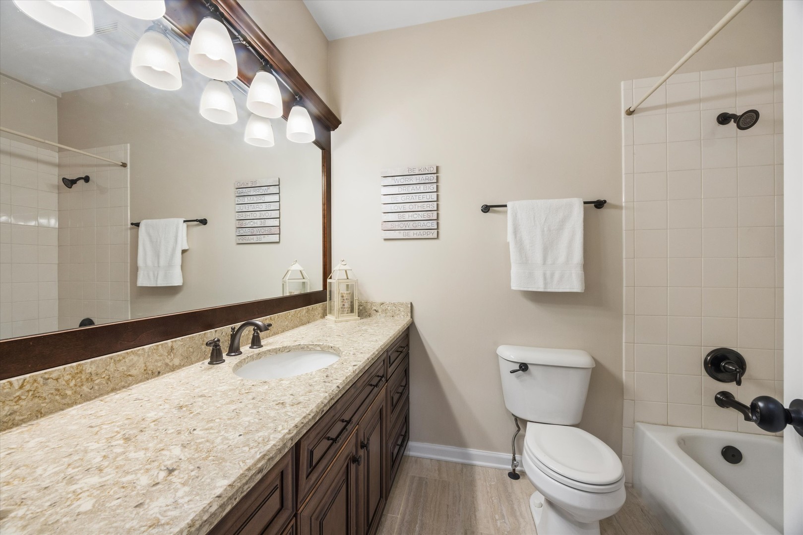 9025 Darien Woods Court Darien IL 60561