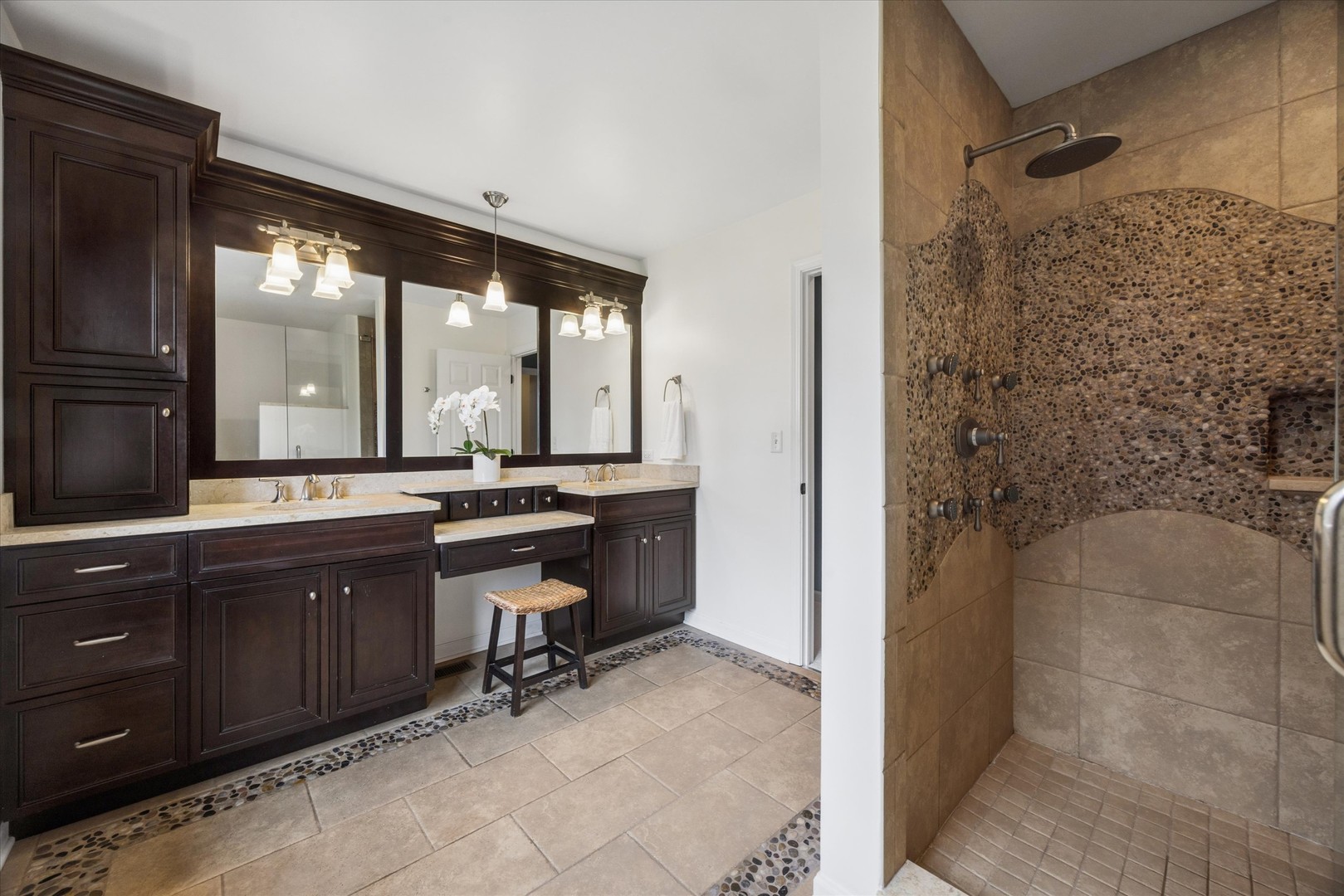 9025 Darien Woods Court Darien IL 60561