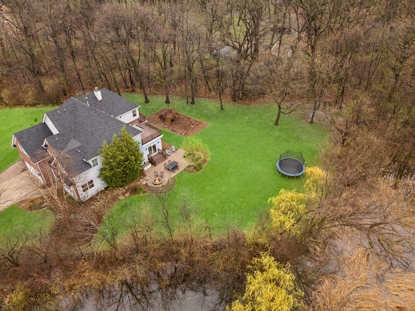 9025 Darien Woods Court Darien IL 60561