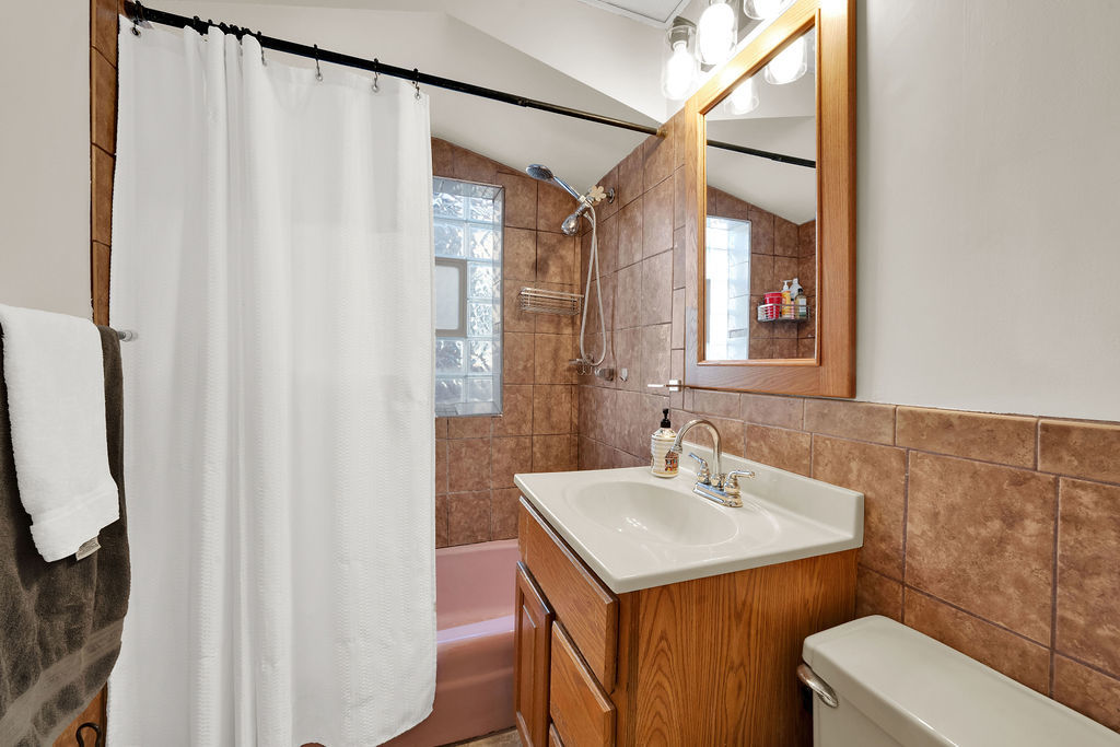 6628 West 63rd Place Chicago IL 60638