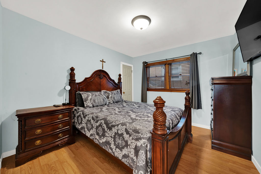 6628 West 63rd Place Chicago IL 60638