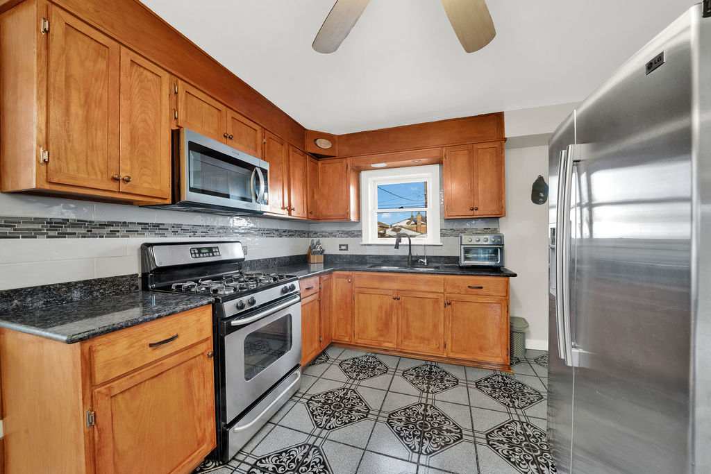 6628 West 63rd Place Chicago IL 60638