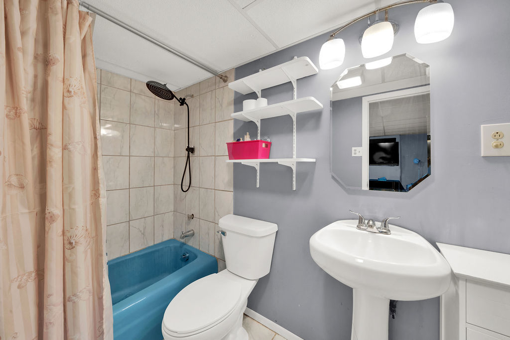 6628 West 63rd Place Chicago IL 60638