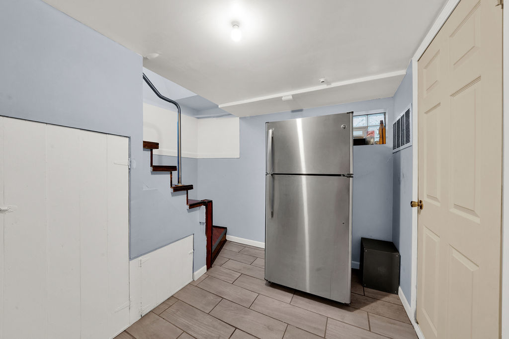 6628 West 63rd Place Chicago IL 60638
