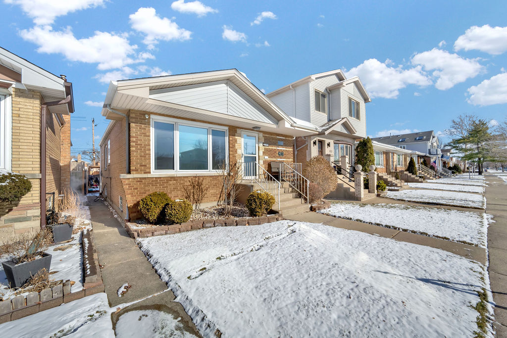6628 West 63rd Place Chicago IL 60638