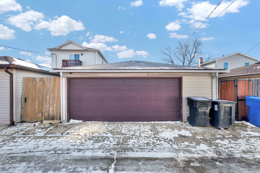 6628 West 63rd Place Chicago IL 60638