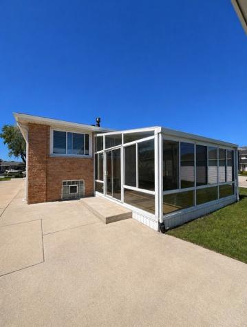 8405 Melvina Avenue Burbank IL 60459