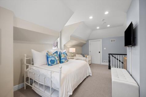 1482 Edgewood Lane Winnetka IL 60093