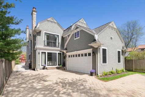 1482 Edgewood Lane Winnetka IL 60093