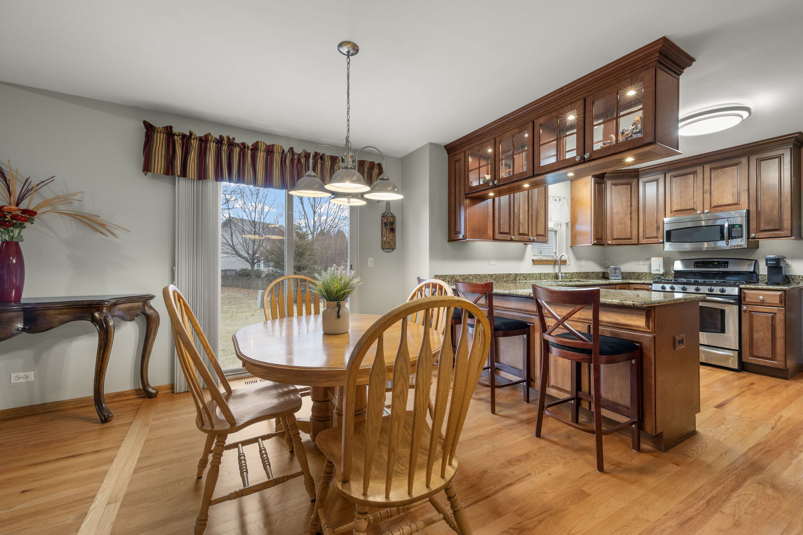 33 Forestview Lane Aurora IL 60502