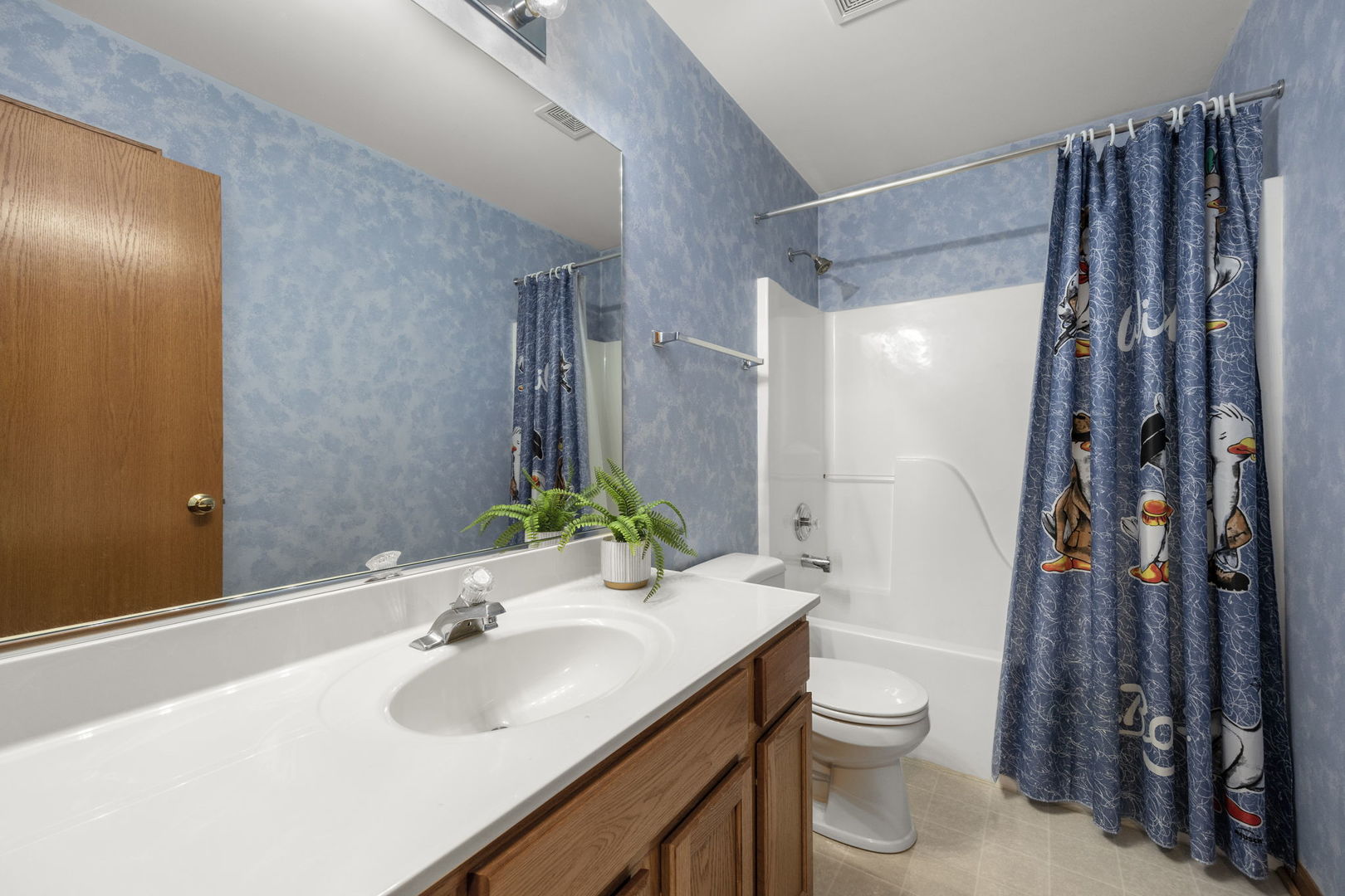 33 Forestview Lane Aurora IL 60502