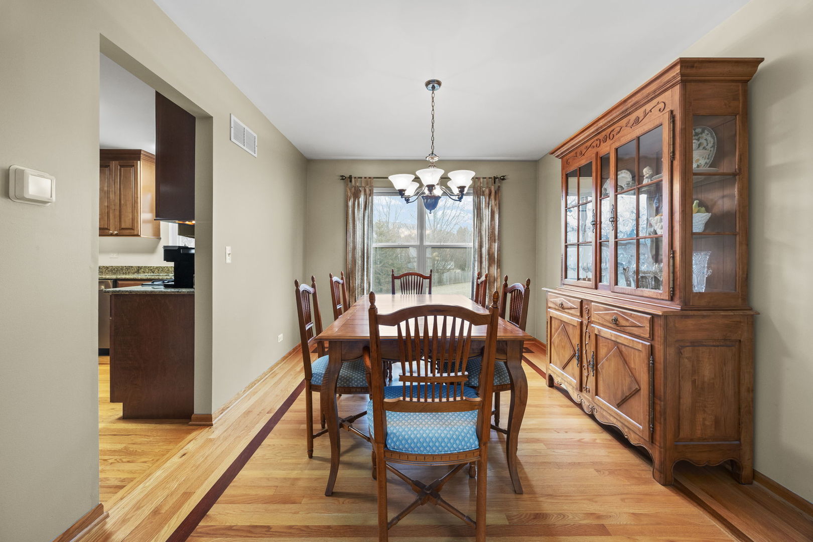 33 Forestview Lane Aurora IL 60502