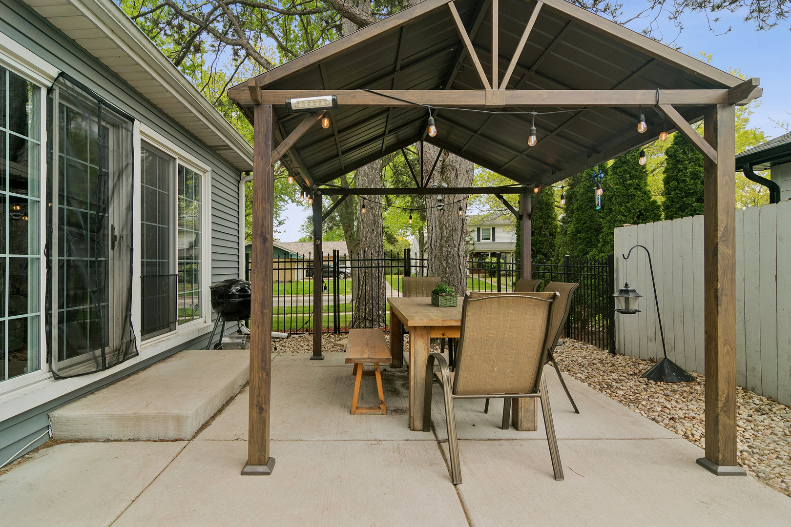 4331 Hoover Street Rolling Meadows IL 60008