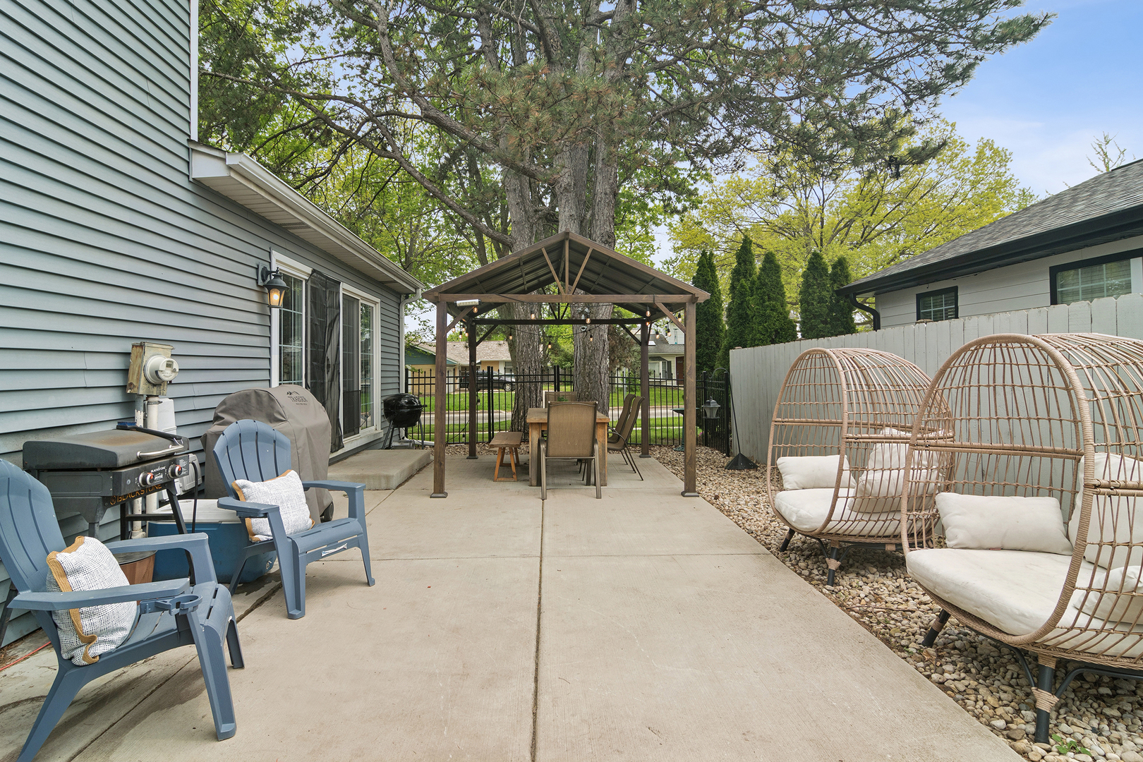 4331 Hoover Street Rolling Meadows IL 60008