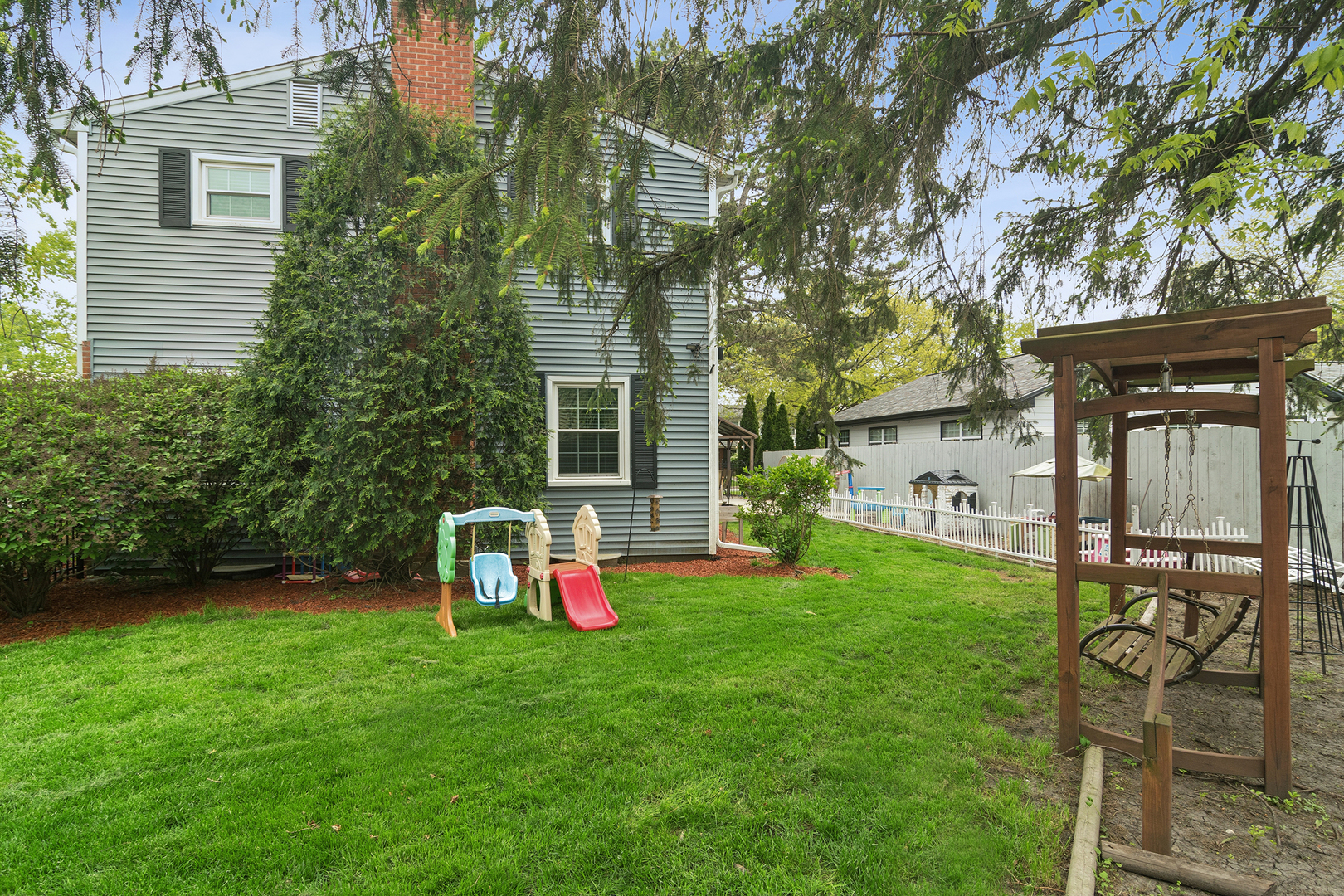 4331 Hoover Street Rolling Meadows IL 60008