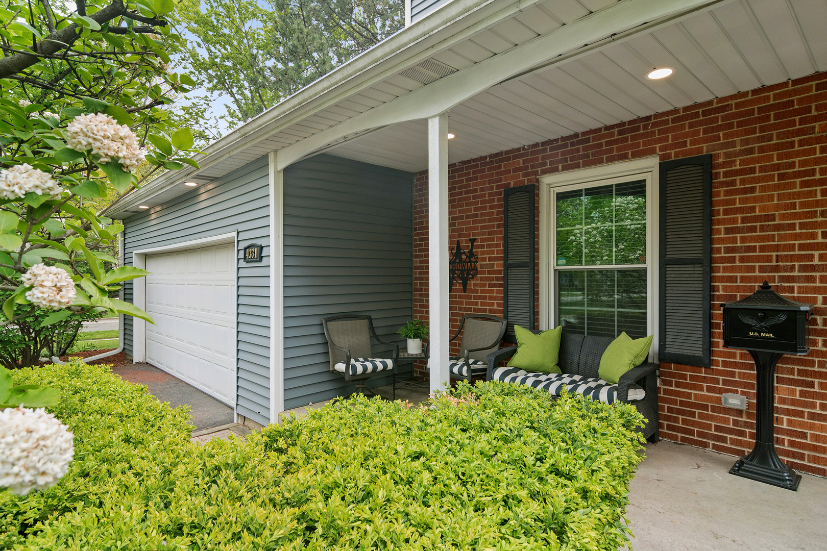 4331 Hoover Street Rolling Meadows IL 60008