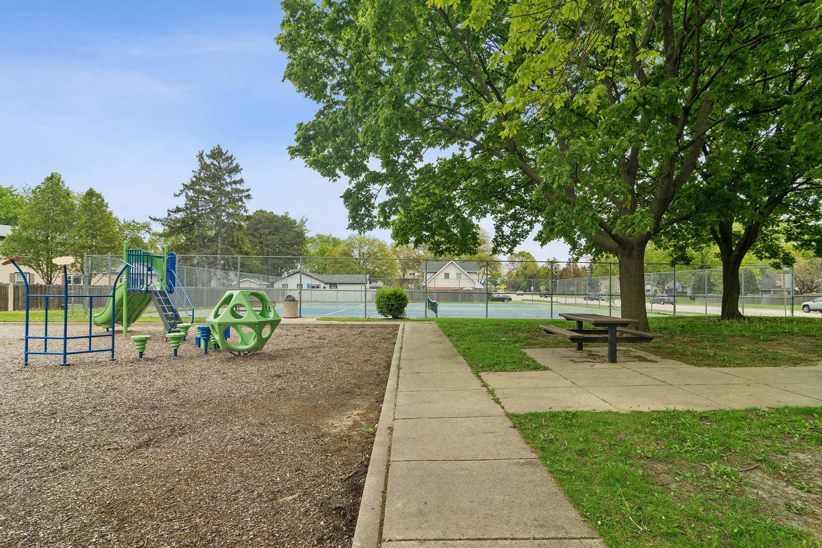 4331 Hoover Street Rolling Meadows IL 60008