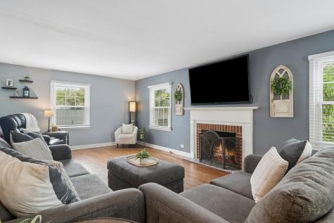 4331 Hoover Street Rolling Meadows IL 60008