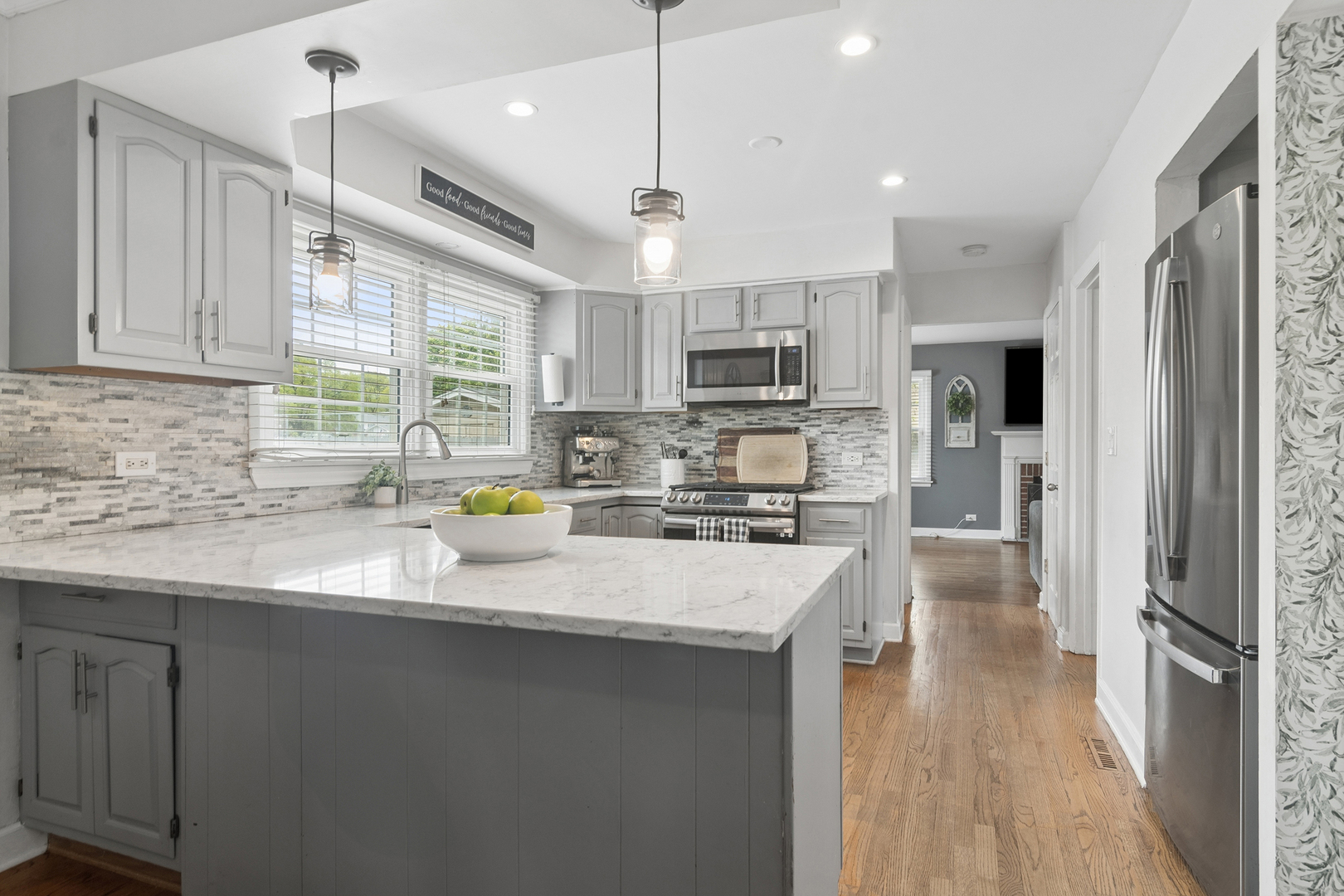 4331 Hoover Street Rolling Meadows IL 60008