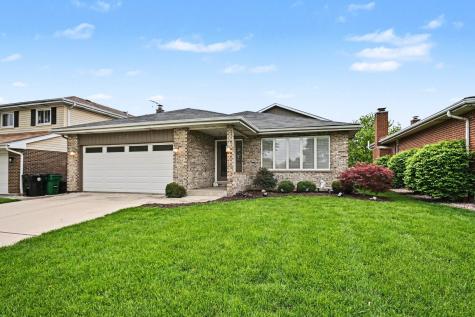 1452 Concord Avenue Westchester IL 60154